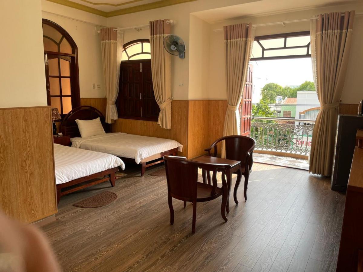Отель Khach San Mekong Star Виньлонг Экстерьер фото