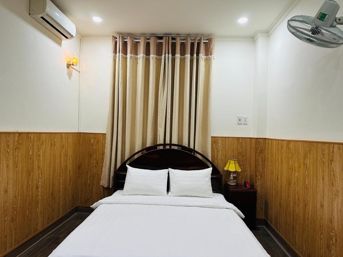 Отель Khach San Mekong Star Виньлонг Экстерьер фото