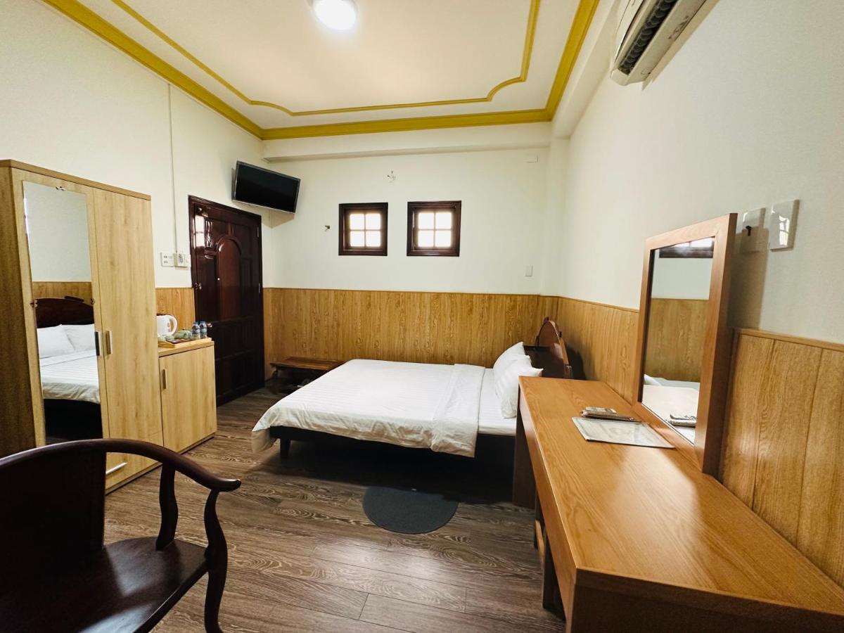 Отель Khach San Mekong Star Виньлонг Экстерьер фото